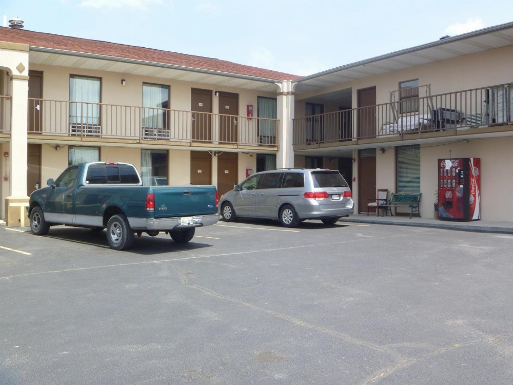 Parkway Inn Main image