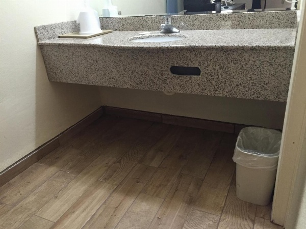 Parkway Inn image 12