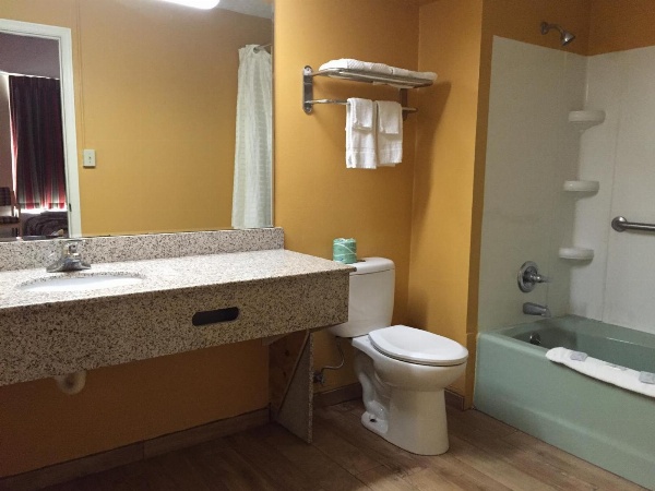 Parkway Inn image 16