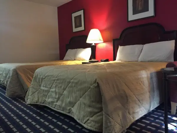 Parkway Inn 9