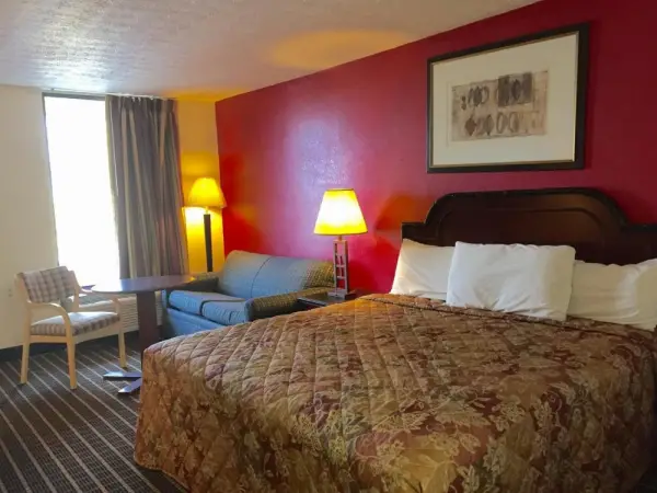 Parkway Inn 10