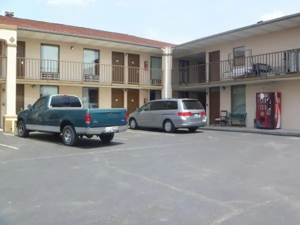 Parkway Inn Main image