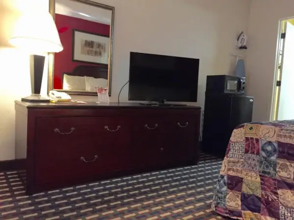 Parkway Inn 7